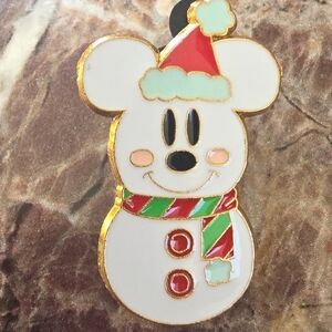 Disney Pin - Mickey Mouse Disney Snowman Christmas Collector Trading Pin